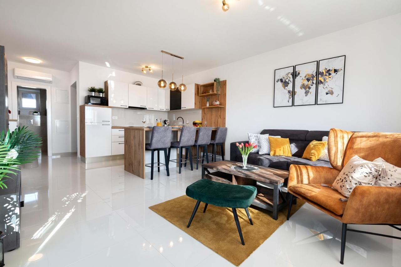 Sunny Island Apartment 特罗吉尔 外观 照片