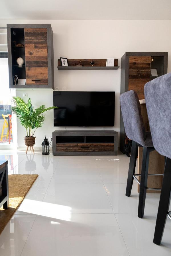 Sunny Island Apartment 特罗吉尔 外观 照片