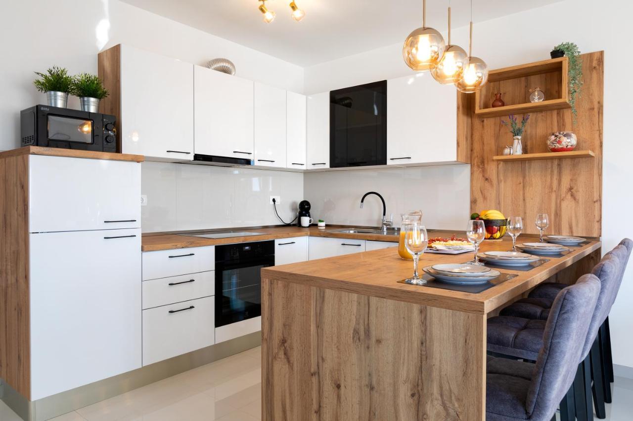 Sunny Island Apartment 特罗吉尔 外观 照片